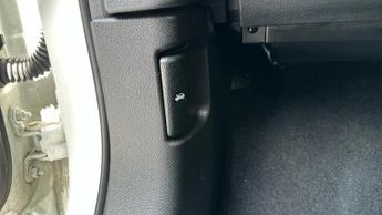Nissan Juke 1.0 DIG-T N-Connecta SUV 5dr Petrol DCT Auto Euro 6 (s/s) (114 p