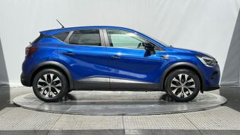 Renault Captur 1.6 E-TECH evolution SUV 5dr Petrol Hybrid Auto Euro 6 (s/s) (14