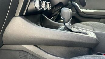 Renault Captur 1.6 E-TECH evolution SUV 5dr Petrol Hybrid Auto Euro 6 (s/s) (14