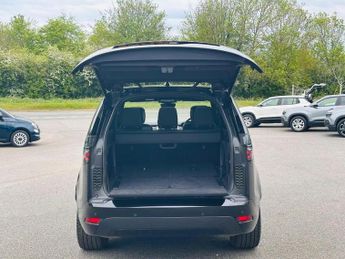 Land Rover Discovery 3.0 D300 MHEV R-Dynamic HSE Auto 4WD Euro 6 (s/s) 5dr