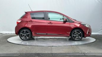 Toyota Yaris 1.5 VVT-h Design Hatchback 5dr Petrol Hybrid E-CVT Euro 6 (s/s) 