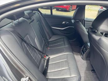 BMW 3 Series 2.0 320i M Sport Auto Euro 6 (s/s) 4dr
