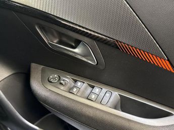 Peugeot 208 1.2 PureTech 100 Active Premium + 5dr EAT8