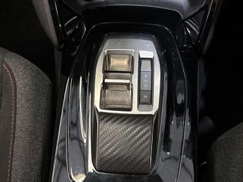 Peugeot 208 1.2 PureTech 100 Active Premium + 5dr EAT8