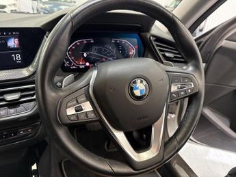 BMW 2 SERIES 220i Sport 4dr Step Auto