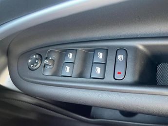 Jeep Avenger 54kWh Summit Auto 5dr