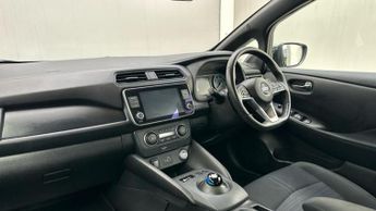 Nissan Leaf 40kWh Acenta Hatchback 5dr Electric Auto (150 ps)