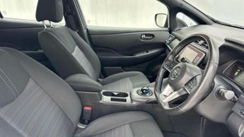 Nissan Leaf 40kWh Acenta Hatchback 5dr Electric Auto (150 ps)