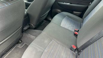 Nissan Leaf 40kWh Acenta Hatchback 5dr Electric Auto (150 ps)