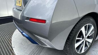 Nissan Leaf 40kWh Acenta Hatchback 5dr Electric Auto (150 ps)