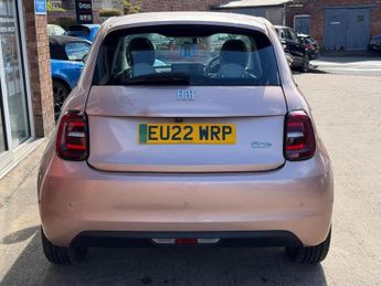 Fiat 500e 42kWh La Prima Auto 3dr