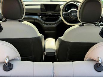 Fiat 500e 42kWh La Prima Auto 3dr