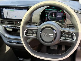 Fiat 500e 42kWh La Prima Auto 3dr