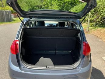 Kia Venga 1.6 3 5dr Auto