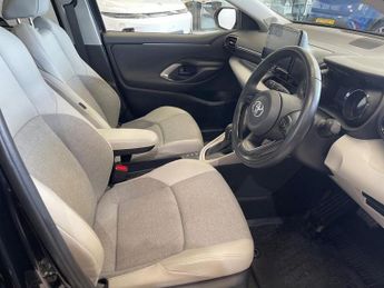 Toyota YARIS 1.5 Hybrid Excel 5dr CVT