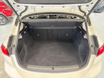 BMW 2 SERIES 220i MHT Luxury 5dr DCT