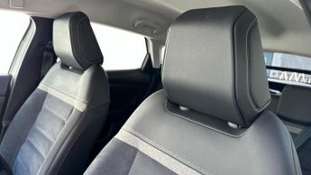 Citroen C4 1.2 PureTech MAX Hatchback 5dr Petrol EAT8 Euro 6 (s/s) (130 ps)