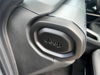 Jeep Avenger 54kWh e-Summit Auto 5dr