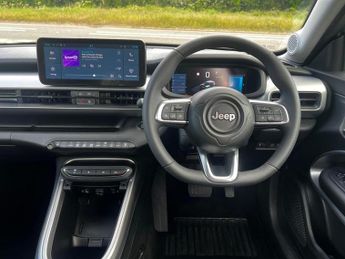 Jeep Avenger 54kWh e-Summit Auto 5dr