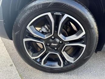 Jeep Avenger 1.2 e-Hybrid Summit e-DCT Euro 6 (s/s) 5dr