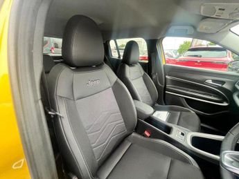 Jeep Avenger 54kWh e-Summit Auto 5dr