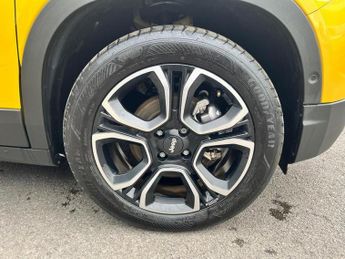 Jeep Avenger 54kWh e-Summit Auto 5dr