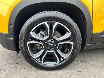 Jeep Avenger 54kWh e-Summit Auto 5dr