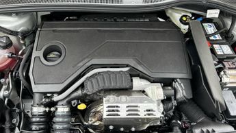 Fiat 600 1.2 MHEV SUV 5dr Petrol Hybrid e-DCT Euro 6 (s/s) (100 ps)