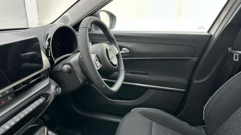 Fiat 600 1.2 MHEV SUV 5dr Petrol Hybrid e-DCT Euro 6 (s/s) (100 ps)
