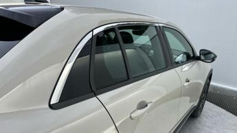 Fiat 600 1.2 MHEV SUV 5dr Petrol Hybrid e-DCT Euro 6 (s/s) (100 ps)