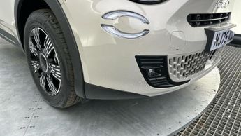 Fiat 600 1.2 MHEV SUV 5dr Petrol Hybrid e-DCT Euro 6 (s/s) (100 ps)