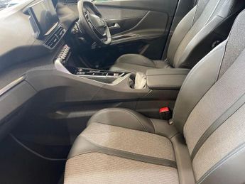 Peugeot 3008 1.2 PureTech Allure Premium+ 5dr EAT8