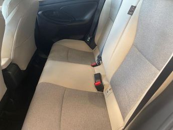 Toyota Yaris 1.5 Hybrid Excel 5dr CVT