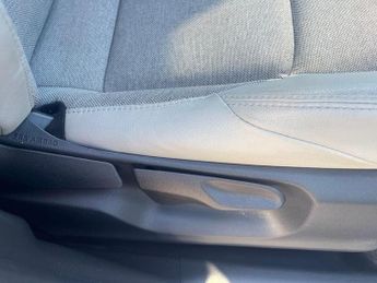 Toyota Yaris 1.5 Hybrid Excel 5dr CVT