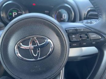 Toyota Yaris 1.5 Hybrid Excel 5dr CVT
