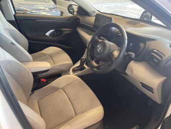 Toyota Yaris 1.5 Hybrid Excel 5dr CVT