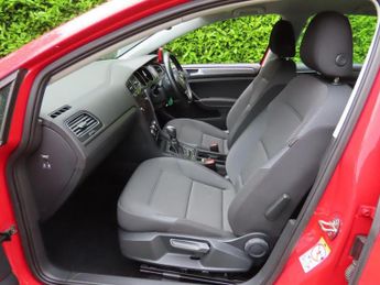Volkswagen Golf 1.0 TSI BlueMotion Tech SE Hatchback 5dr Petrol DSG Euro 6 (s/s)