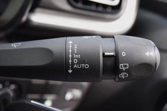 Citroen C3 1.2 PureTech PLUS Hatchback 5dr Petrol EAT6 Euro 6 (s/s) (110 ps