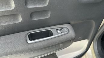 Citroen C3 1.2 PureTech PLUS Hatchback 5dr Petrol EAT6 Euro 6 (s/s) (110 ps