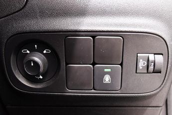 Citroen C3 1.2 PureTech PLUS Hatchback 5dr Petrol EAT6 Euro 6 (s/s) (110 ps