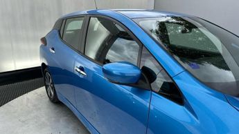 Nissan Leaf 40kWh Acenta Hatchback 5dr Electric Auto (150 ps)
