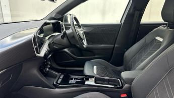 Vauxhall Mokka Electric 50kWh Ultimate SUV 5dr Electric Auto (136 ps)