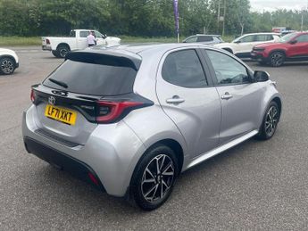 Toyota Yaris 1.5 VVT-h Design E-CVT Euro 6 (s/s) 5dr