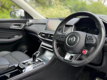 MG MG HS 1.5 T-GDI Exclusive DCT Euro 6 (s/s) 5dr