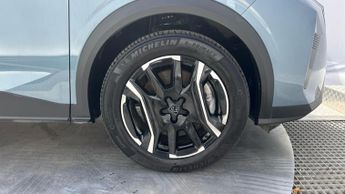 Peugeot E-3008 73kWh Allure SUV 5dr Electric Auto (210 ps)
