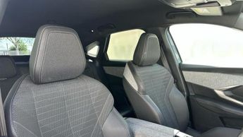 Peugeot E-3008 73kWh Allure SUV 5dr Electric Auto (210 ps)