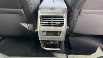 Peugeot E-3008 73kWh Allure SUV 5dr Electric Auto (210 ps)