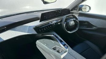 Peugeot E-3008 73kWh Allure SUV 5dr Electric Auto (210 ps)