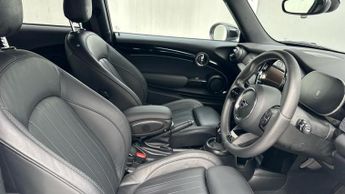 MINI Hatch 1.5 Cooper Exclusive Hatchback 3dr Petrol Steptronic Euro 6 (s/s