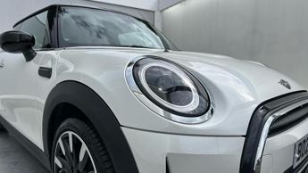 MINI Hatch 1.5 Cooper Exclusive Hatchback 3dr Petrol Steptronic Euro 6 (s/s